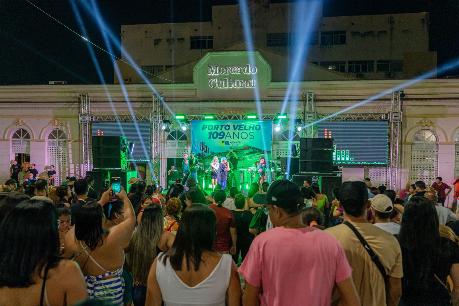 Mercado conta com uma infraestrutura renovada e uma programação cultural diversificada