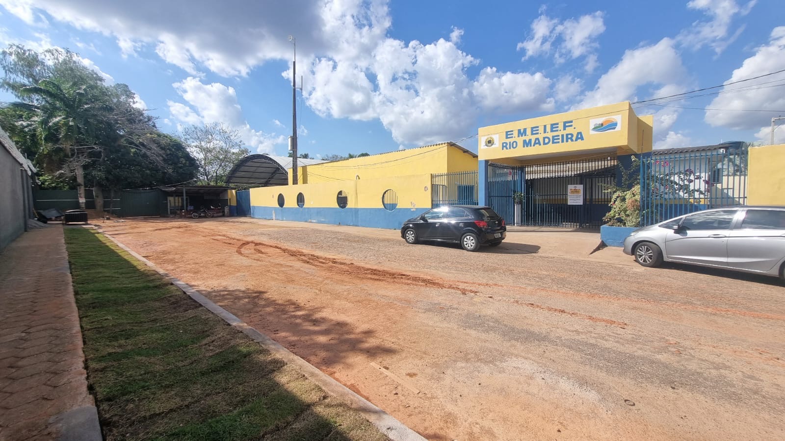 Neste Dia da Escola, a Prefeitura de Porto Velho e a Semed reforçam o reconhecimento ao trabalho realizado nas 139 unidades da rede municipal