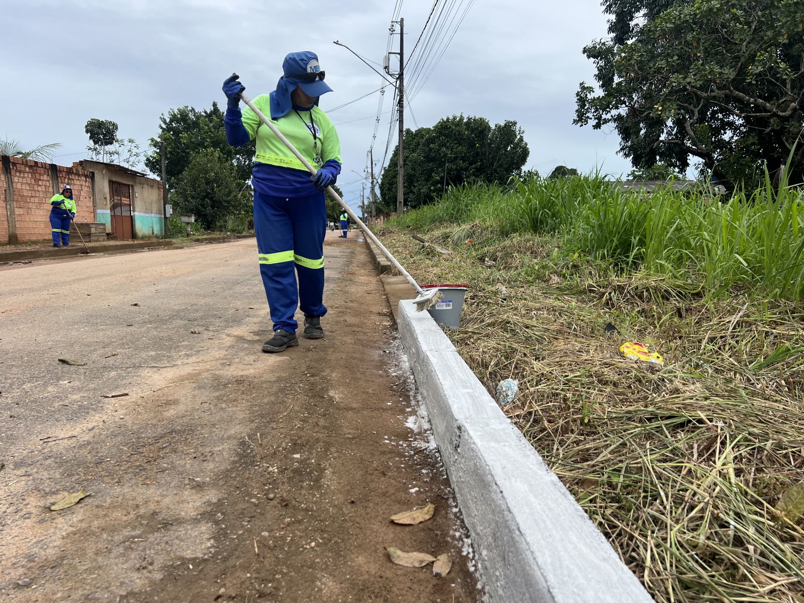 Mais de 16 mil toneladas de resíduos já foram retiradas da zona oeste, reforçando a limpeza urbana e a prevenção de alagamentos