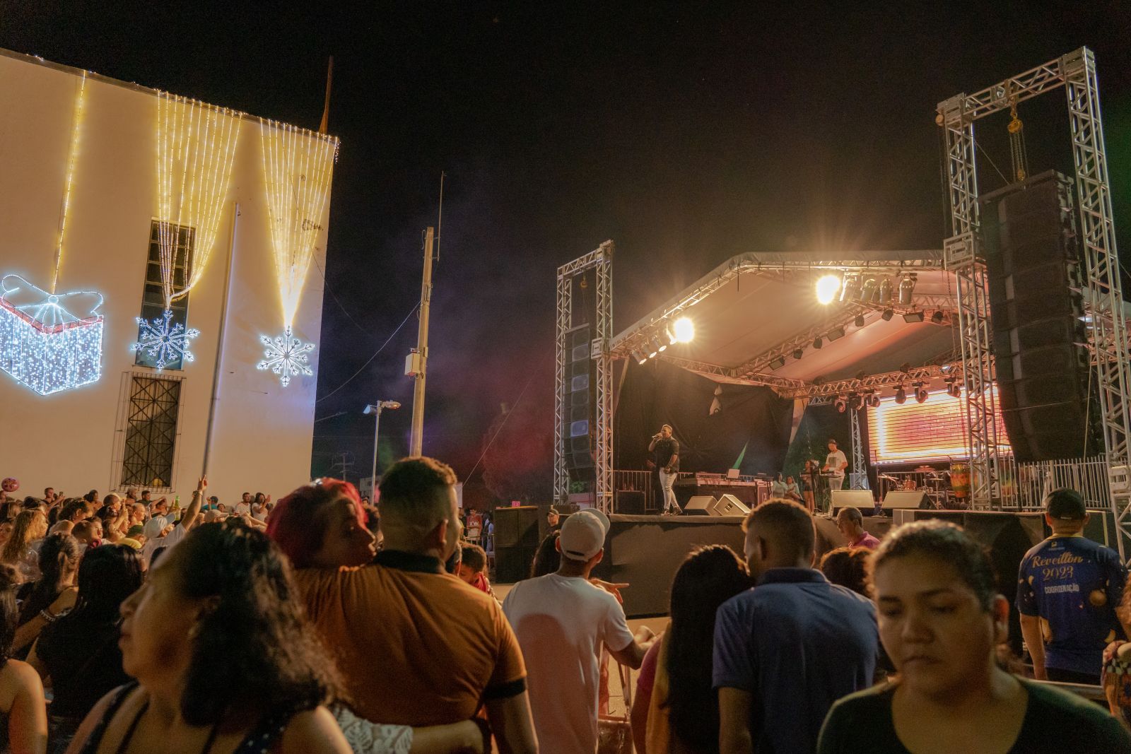 Estrutura será palco para várias atrações musicais na noite de virada