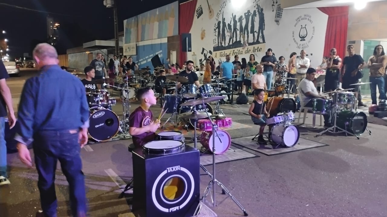 Comemoração reuniu músicos, estudantes e admiradores da música para um dia de aprendizado e interação
